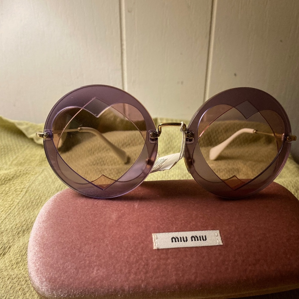 Miu Miu Purple Round Heart Sunglasses NWT SMU015